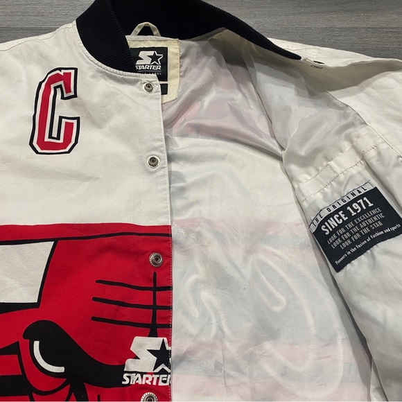 CHICAGO BULLS STARTER JACKET MED - Picture 5 of 7